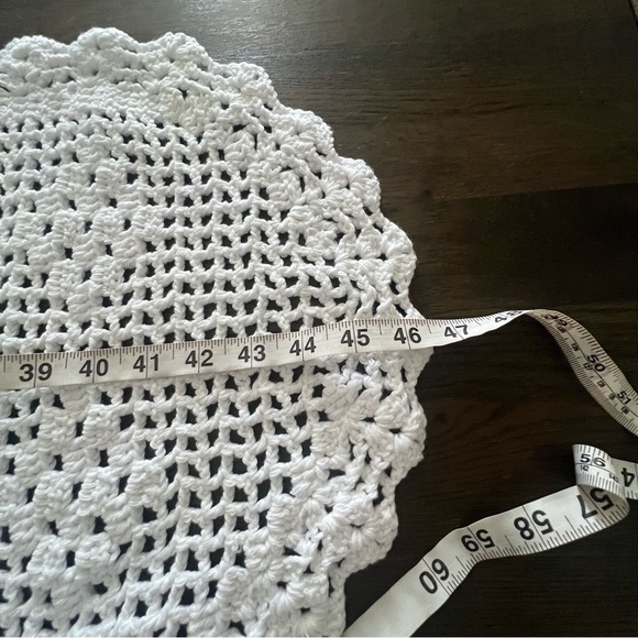 White Crochet Table Runner with Flower Design - Picture 8 of 10